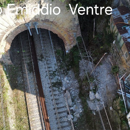 Frana Vietri sul Mare, gruppo pendolari linea storica Napoli-Salerno incontra Cascone: «Nulla di fatto, nuova riunione settimana prossima»