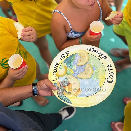 “Fruit & Salad on the Beach”: a Minori giochi, quiz e gusto per avvicinare i bambini al consumo di frutta e verdura [FOTO]