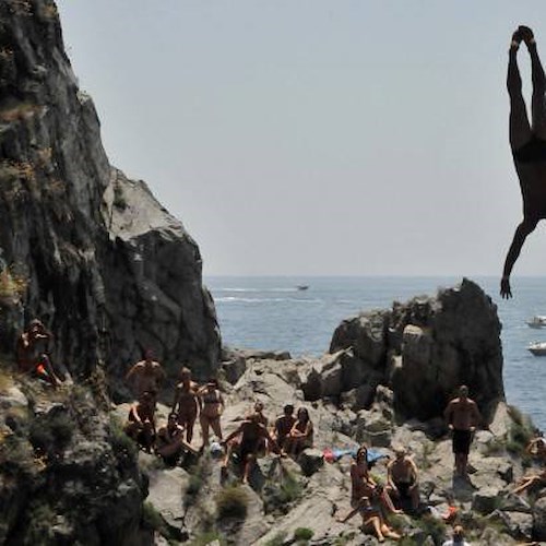 Furore: il 12 luglio torna Marmeeting, lo spettacolo dei tuffi da grandi altezze /VIDEO