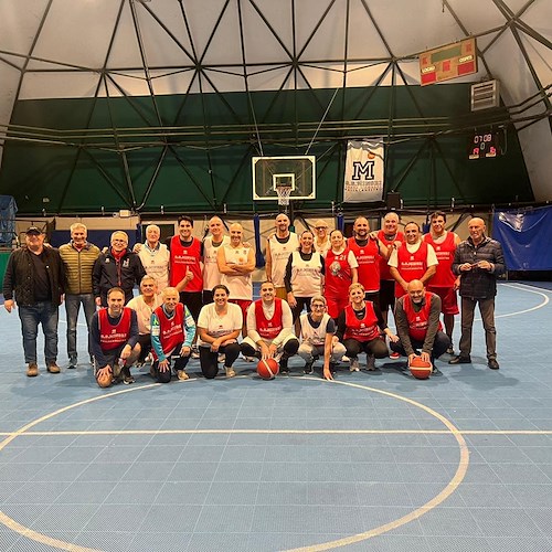 G.S. Minori Costa d’Amalfi: alla tendostruttura tornano in campo le vecchie glorie del basket locale<br />&copy; G.S. Minori Costa d'Amalfi