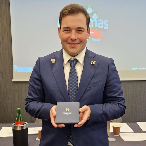 Gianluca Gambardella, head concierge presso Villa Franca a Positano entra a far parte di Les Clefs d'Or