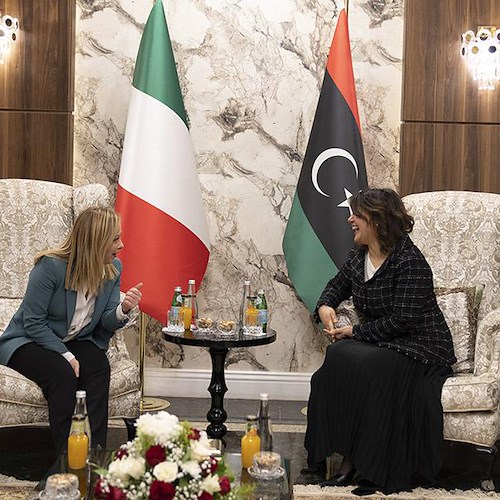 Giorgia Meloni a Tripoli: investimento Eni da otto miliardi di dollari per il gas