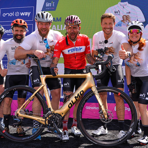 Giro d’Italia, Enit in gara fino al 28 maggio al GiroE: un percorso in e-bike di imprenditori, influencer e giornalisti 