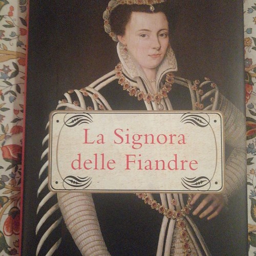 Giulia Alberico presenta “La signora delle Fiandre” ad Erchie di Maiori. A lei il Premio Cartesar