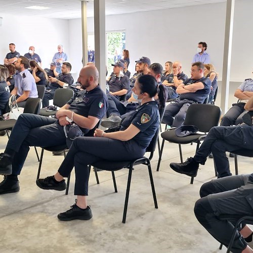 Gli agenti della Polizia municipale di Salerno e Maiori al Circuito del Sele per conseguire la patente di servizio