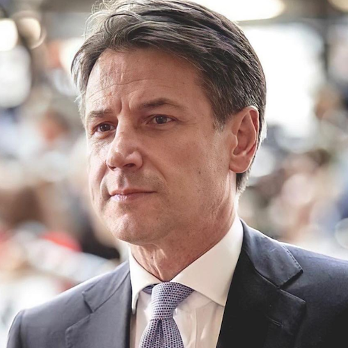 “Gravi vizi nel processo decisionale”, Tribunale di Napoli sospende presidenza M5s di Giuseppe Conte