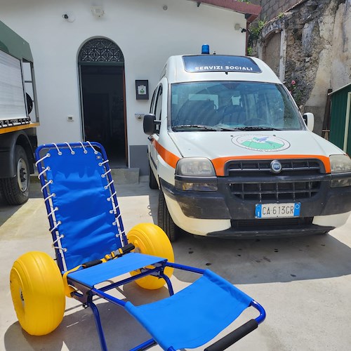 Grazie alle donazioni e al 5x1000 “I Colibrì Costa d’Amalfi” acquistano due sedie speciali