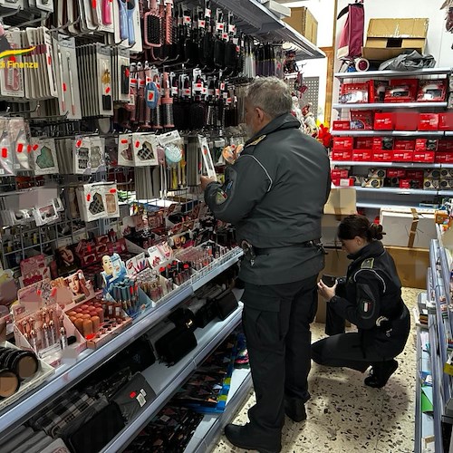 Guardia di Finanza Salerno: sequestrati oltre 15mila prodotti non conformi agli standard di sicurezza