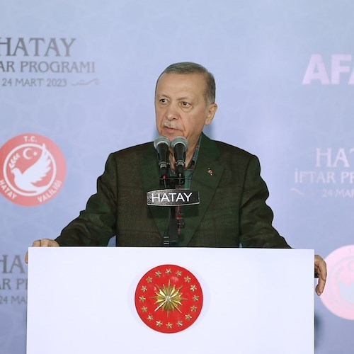 Guerra in Ucraina, Erdogan chiede a Putin «negoziati e cessazione immediata del conflitto»