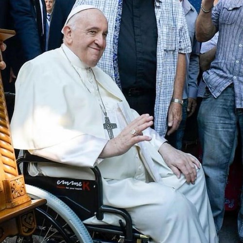 «Ho già firmato le mie dimissioni in caso di malattia», la rivelazione di Papa Francesco al quotidiano spagnolo Abc