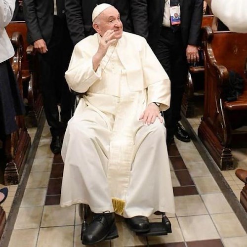 «Ho già firmato le mie dimissioni in caso di malattia», la rivelazione di Papa Francesco al quotidiano spagnolo Abc