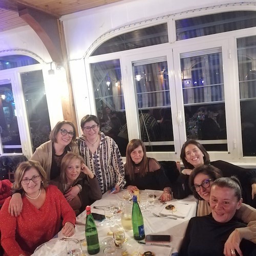 I Cinquantenni di Maiori si riuniscono al Ristorante Nettuno per festeggiare il mezzo secolo /foto