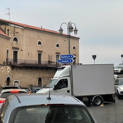 I sindaci della Costa d'Amalfi compatti su Ztl territoriale: ACaMIR affida progetto a ingegnere, poi si dovrà modificare il Codice della Strada