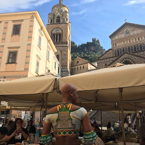 Il brand di divise da cheerleader "Rebel Athletic" sceglie la Costa d'Amalfi per uno shooting fotografico