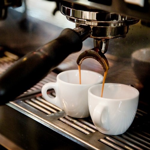 Il caffè combatte la demenza, scoperto nella caffeina enzima difensivo cellule nervose