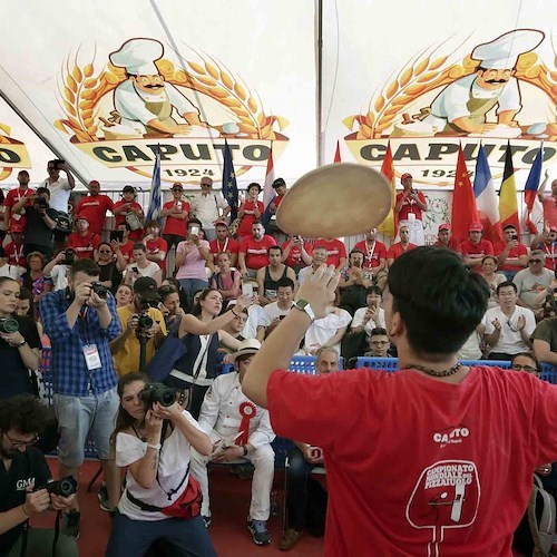 Il Campionato mondiale del Pizzaiuolo giunge alla XX edizione: dal 19 al 21 giugno a Napoli la sfida per il Trofeo Caputo 