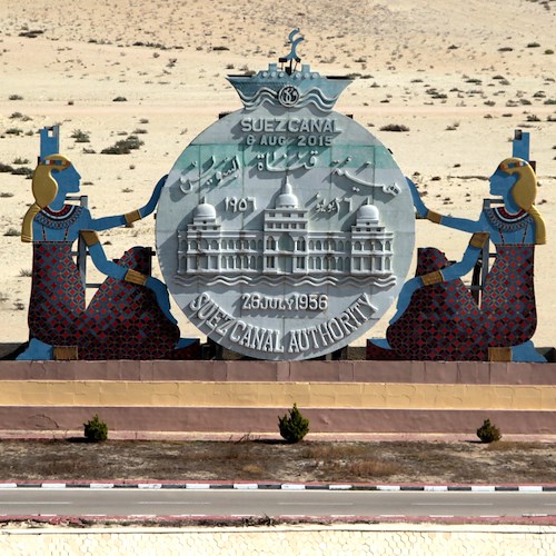 Il Canale di Suez raccontato dal Capitano Barra: tra storia, mito e realtà /FOTO