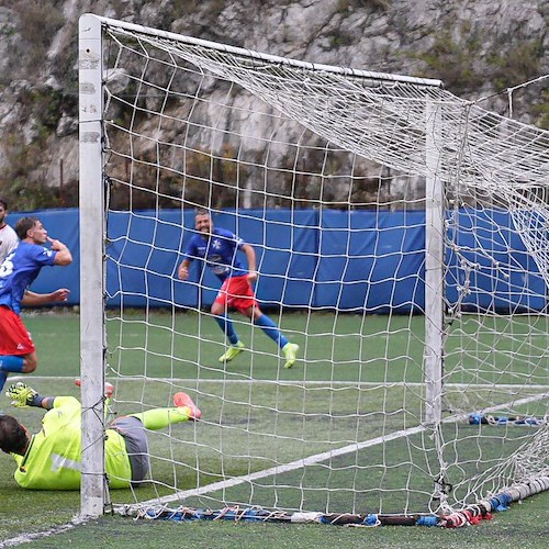 Il Costa d’Amalfi batte il Buccino Volcei 2-0 al “San Martino”: tre punti pesanti nella corsa salvezza