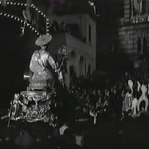 Il fascino della processione di Sant'Andrea che Rossellini catturò per ‘La macchina ammazzacattivi’ [VIDEO]
