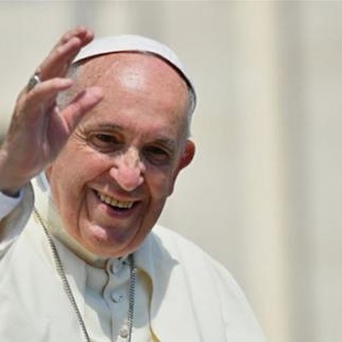 Il Papa chiama i giovani: incontriamoci ad Assisi per un nuovo patto sull’economia 