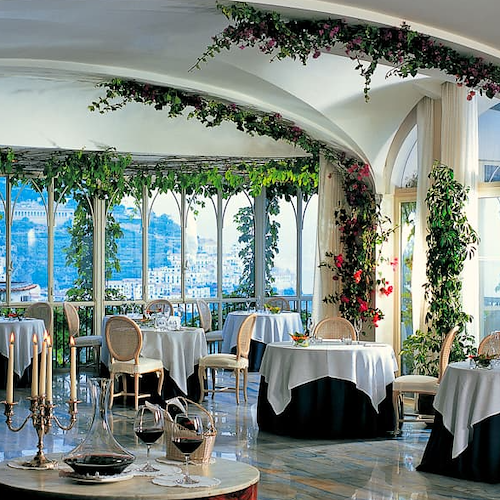 Il ristorante Glicine dell’hotel Santa Caterina di Amalfi nella Guida Identità Golose 2022
