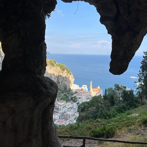 Il Santuario di Santa Maria del Bando: un rifugio solitario che racchiude il cuore pulsante della storia di Atrani 