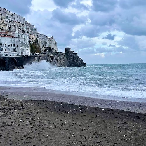 In Costa d’Amalfi febbraio inizia con l’allerta meteo per venti forti e mare agitato