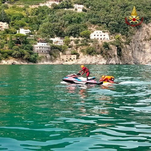 In Costa d'Amalfi si è tenuto il corso regionale dei Vigili del Fuoco per patente moto d’acqua