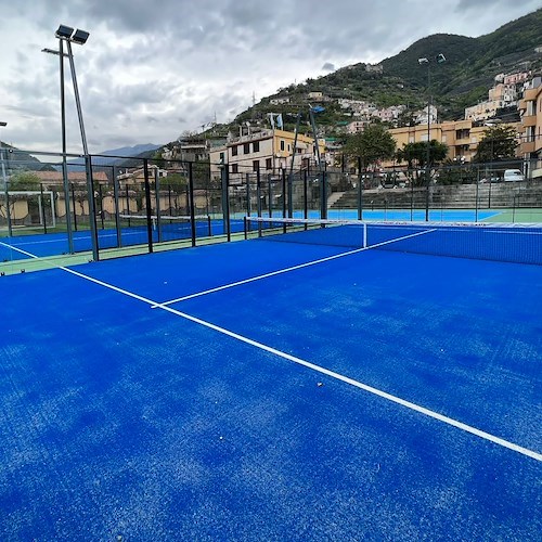 In Costiera Amalfitana arriva il padel: l’Hotel San Pietro di Maiori apre al pubblico due campi appositi