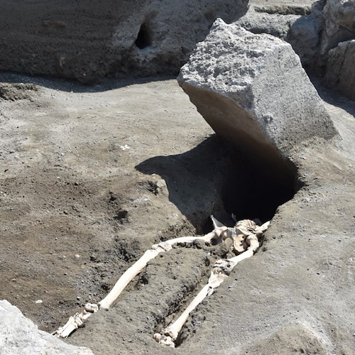 In fuga dall’eruzione, emerge la prima vittima nel cantiere dei nuovi scavi di Pompei