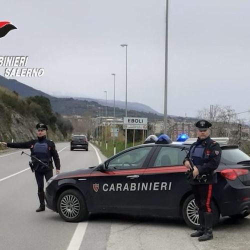 In giro con cinque panetti di hashish, arrestato in flagranza di reato ad Eboli