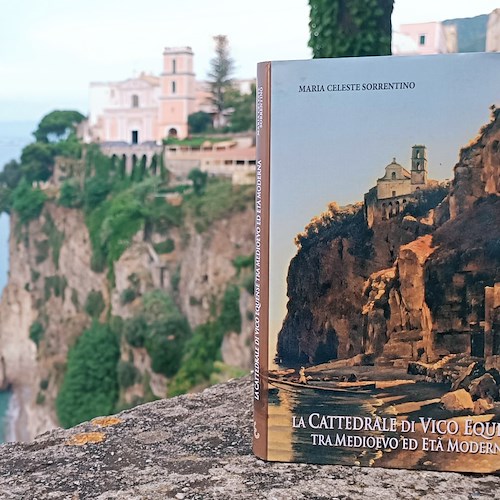 In libreria un volume sulla Cattedrale di Vico Equense: l'autrice è la giovane docente Maria Celeste Sorrentino