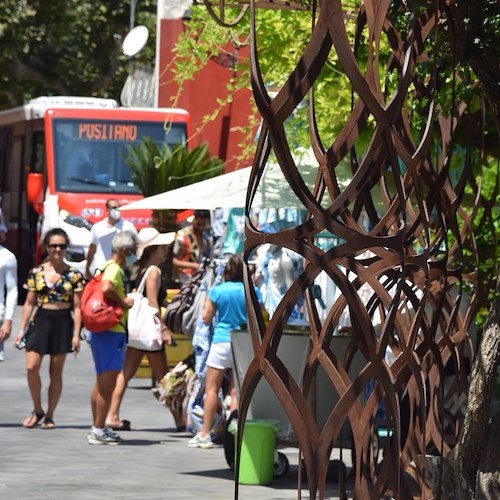In vigore a Positano orario estivo navetta interna, ma secondo la minoranza «le corse non bastano»