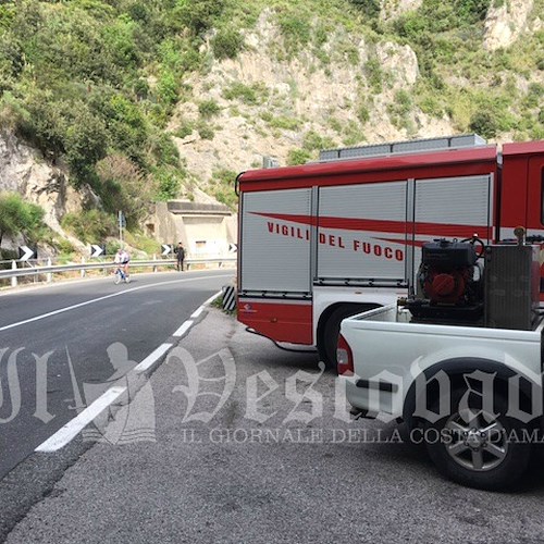 Incendio a Capo d’Orso: a lanciare allarme i Carabinieri da posto di blocco /FOTO