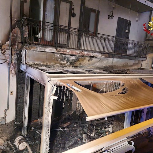 Incendio devasta bar in via Piave a San Marzano sul Sarno