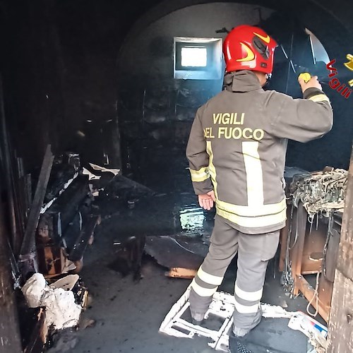 Incendio devasta la sede della Comunità Montana di Laureana Cilento