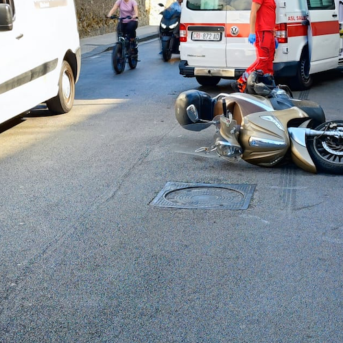 Incidente a Maiori, scooter contro auto: uomo trasferito a Castiglione [FOTO]