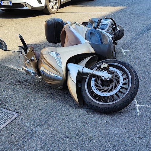 Incidente a Maiori, scooter contro auto: uomo trasferito a Castiglione [FOTO]