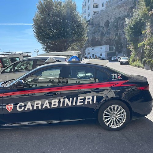 Incidente ad Amalfi, scooter contro auto: ragazza trasferita a Castiglione 