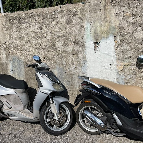 Incidente tra scooter a Minori, conducenti in ospedale /FOTO