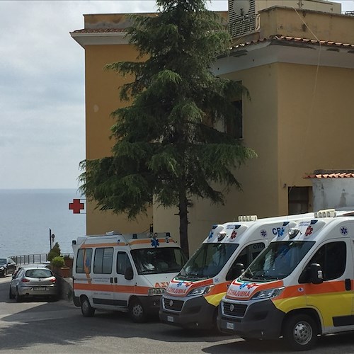 Infermiere d'ambulanza di servizio in Costa d’Amalfi positivo al Covid-19: test ai suoi colleghi