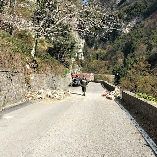 Iniziati a Furore i lavori a strada e costone interessati dalla frana