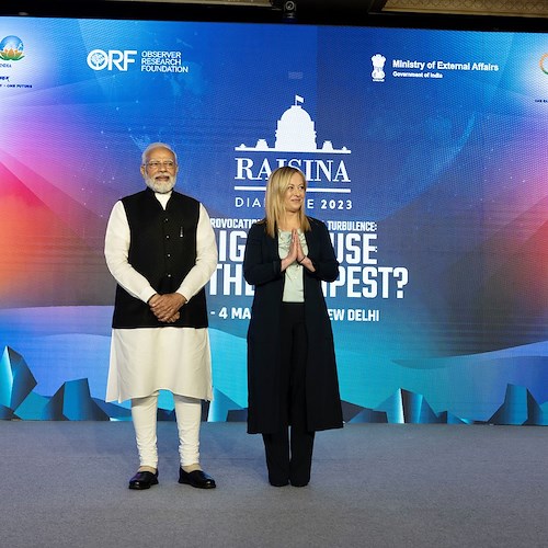 Italia e India riallacciano i rapporti, Giorgia Meloni e Narendra Modi firmano Partenariato Strategico