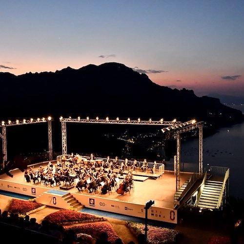 L’alba in musica di Ravello, emozioni e magia di un concerto diventato rito /FOTO e VIDEO