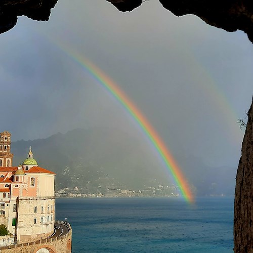 Atrani con l'arcobaleno<br />&copy; Giovanni Proto