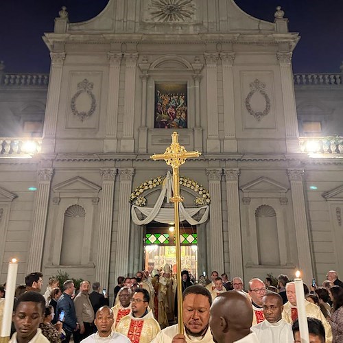 L'arte del minorese Mario Mansi arriva a Istanbul: suo il mosaico del "Papa Buono" sulla facciata della Cattedrale dello Spirito Santo