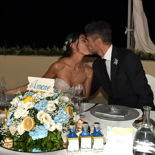 L’attore Fabio Fulco sposa Veronica Papa in Costa d’Amalfi: «Qui il nostro giorno più bello come un film della Disney»