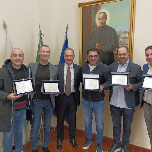 Ravello, Armando Aristarco premiato dal sindaco di Torre del Greco