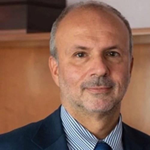L’Italia verso il reintegro dei medici sospesi perché non vaccinati, il provvedimento del ministro Schillaci