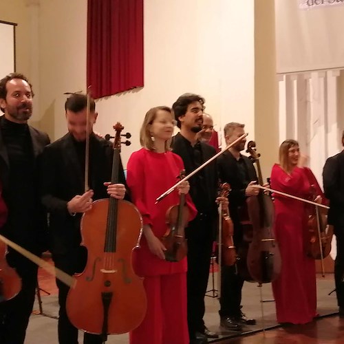  "L'Orchestra da Camera Accademia di Santa Sofia incanta il pubblico con il concerto "Il Vento dell'Est""